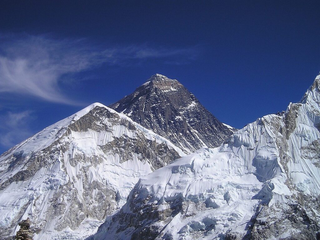 L'Everest, sommet convoité.