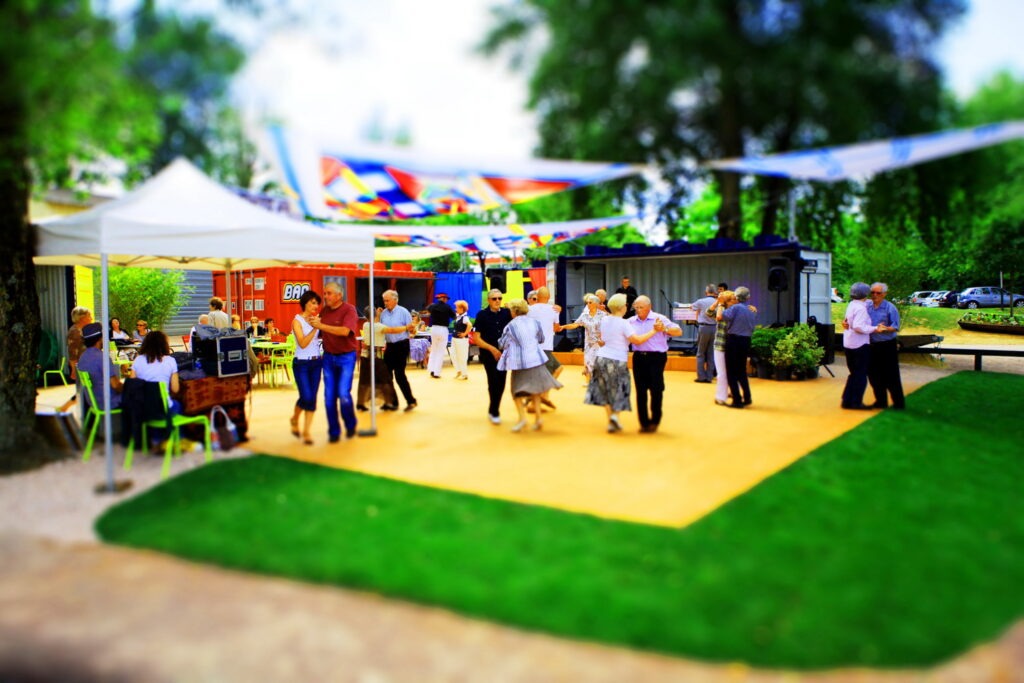 guinguettes en Touraine : parquet de la guinguette de Saint-Avertin (crédit photo Ville de Saint-Avertin)