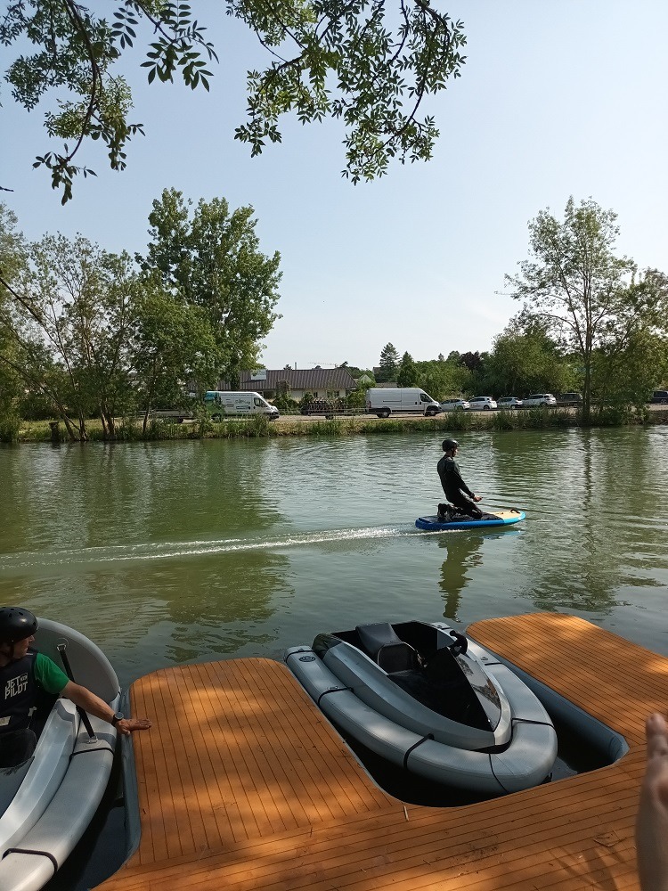Karting aquatique au parc Ligaya à Montlouis - idéal pour lutter contre la canicule à Tours !