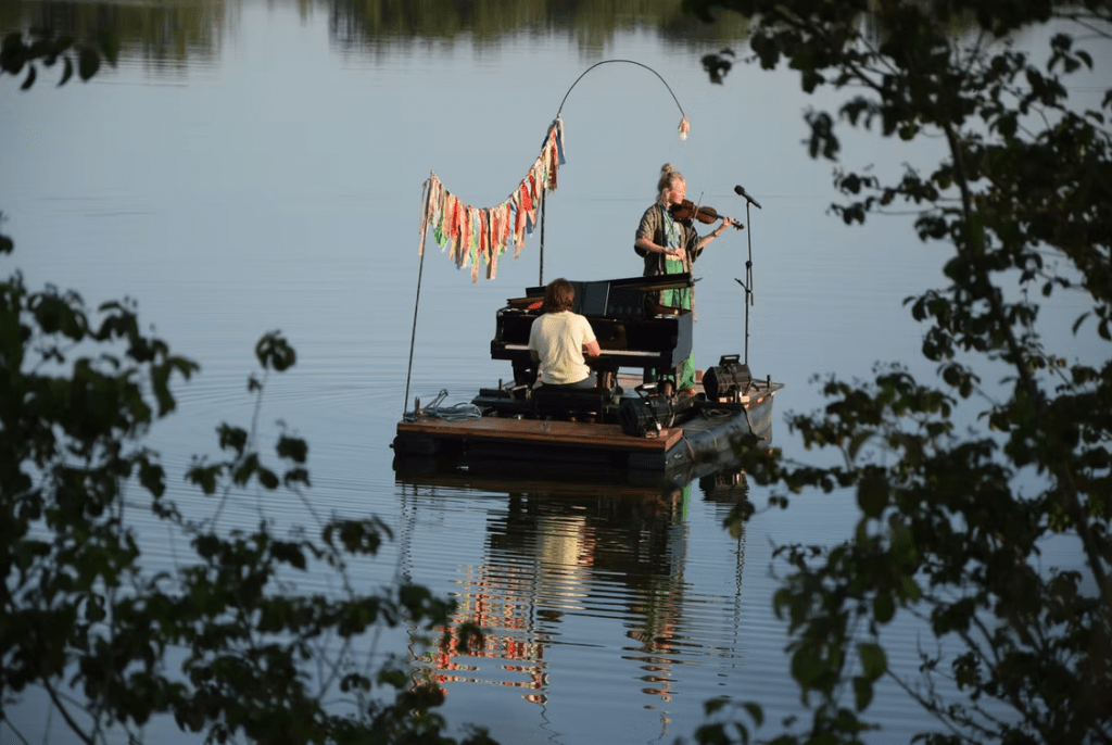 piano du lac - ©Castelnaudary Tourisme – Coline Avargues / ©OTPSP
